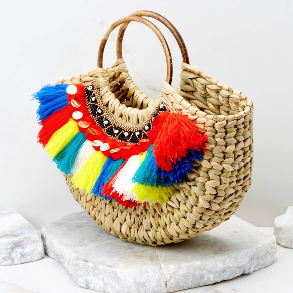 Stunning Grass Woven Tassled Bag
